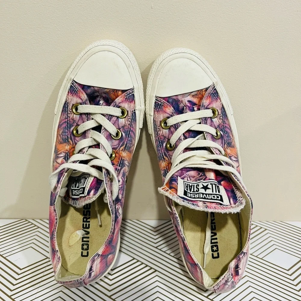 🔥Converse🔥 - Picture 2 of 5